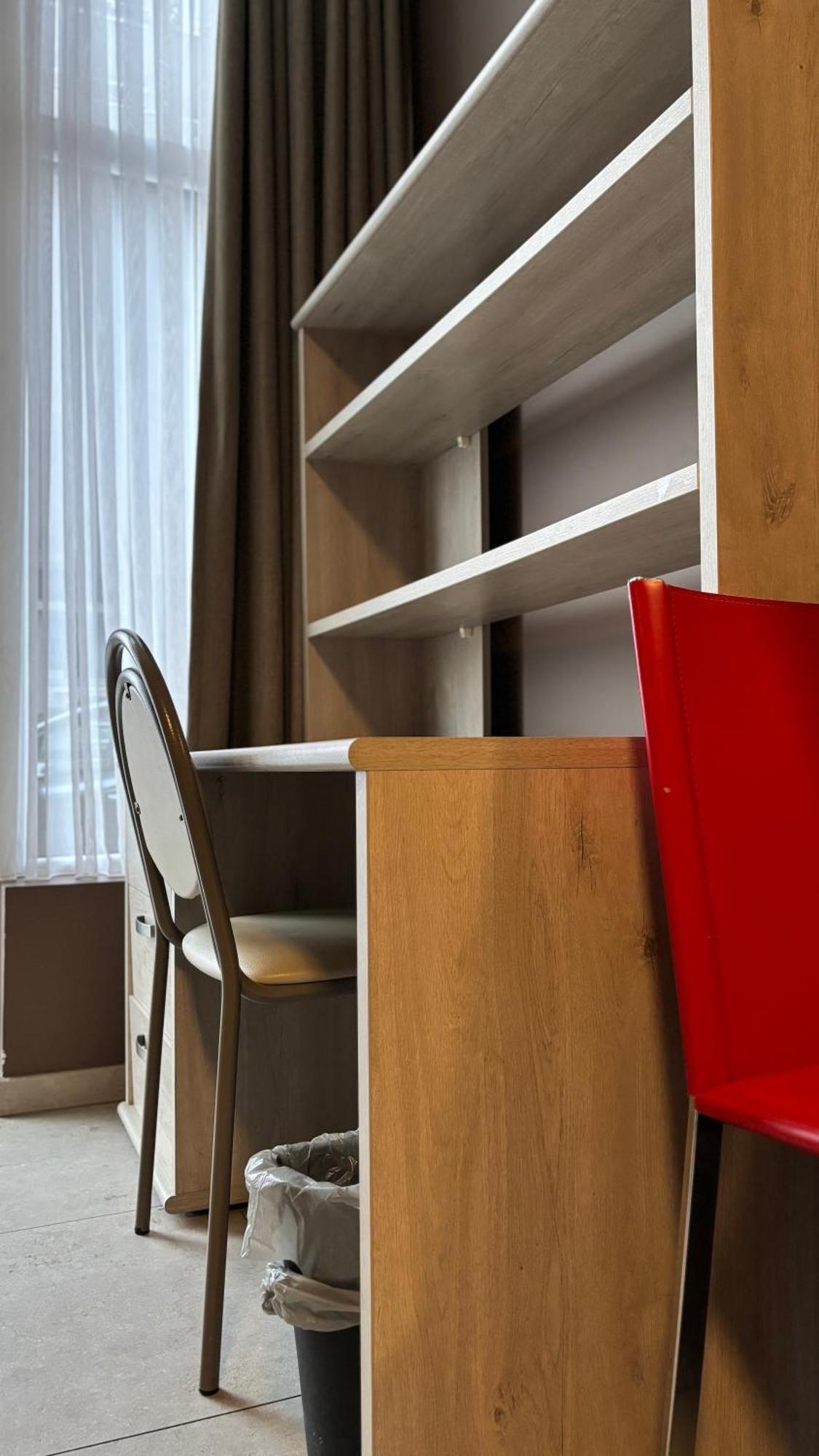 Hotel La Louve La Louvière Екстериор снимка