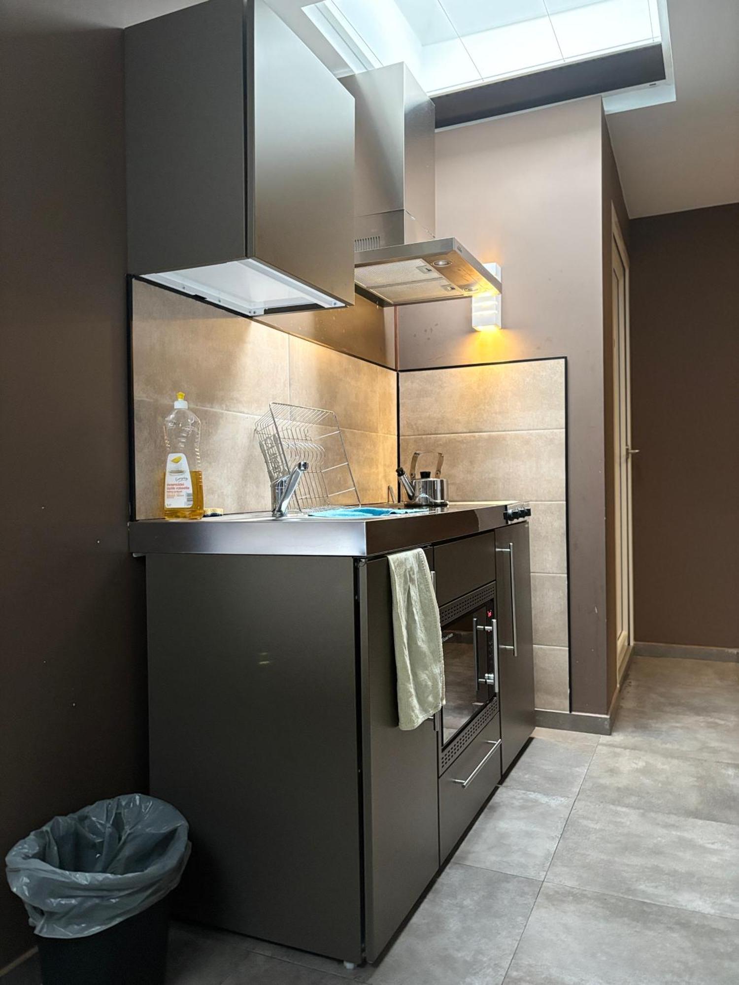 Hotel La Louve La Louvière Екстериор снимка