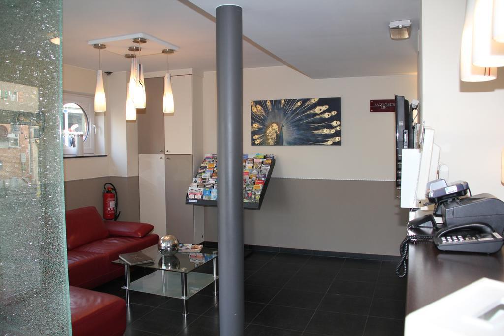 Hotel La Louve La Louvière Екстериор снимка