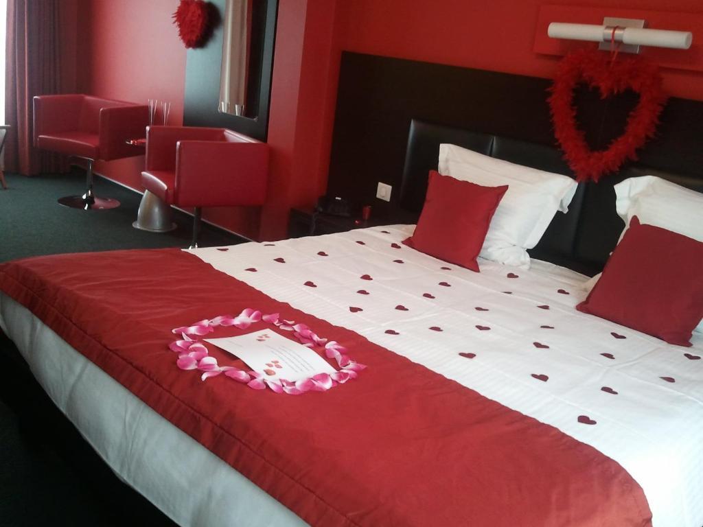 Hotel La Louve La Louvière Стая снимка